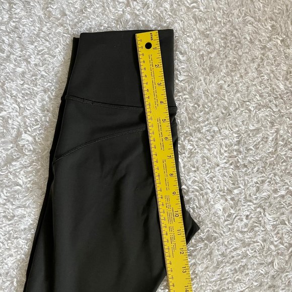 Lululemon Black Crop Leggings - size 4 (#1) - Picture 3 of 7